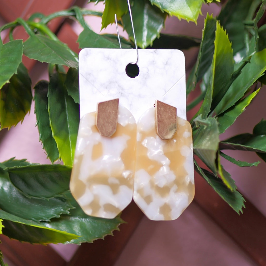 Boldly Stated (gold/white)