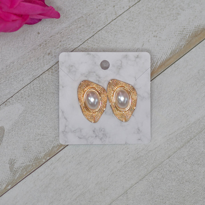 Chic Pearl Earrings